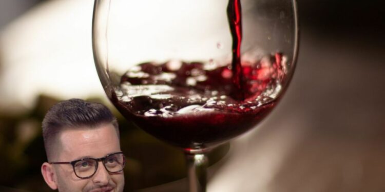 Afera 21 mil euro me tendera / Kapet mat me përgjime Erion ISAI. SMS: “me pesë Aspra tha do verë të mirë  miku”. Celulari arkiv me prova, në site edhe…..