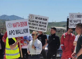 Naftëtarët nisin protestat para BANKERS / A do ti transmetojë media, apo do hesht kundrejt parave?