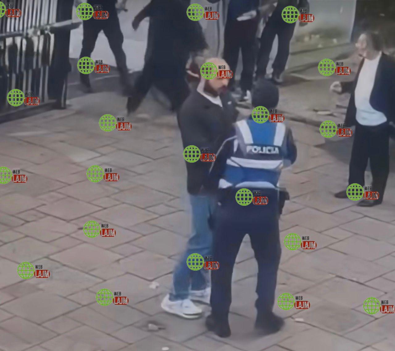 Vrasësi i gjyqtarit priti policinë në oborr / Fotot e prangosjes