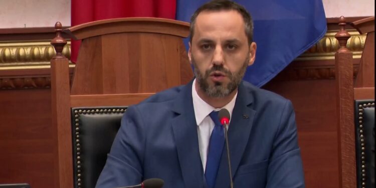 Kur një Ministër i Drejtësisë GËNJEN / “FactCheck” ligji 7501
