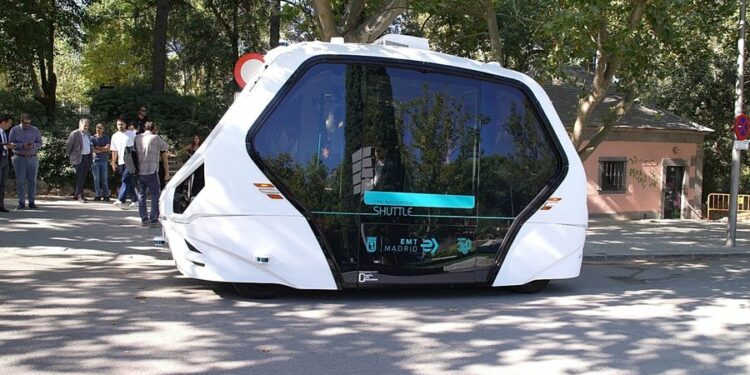 Transporti publik drejt autobuzëve pa shofer – risia nga Spanja