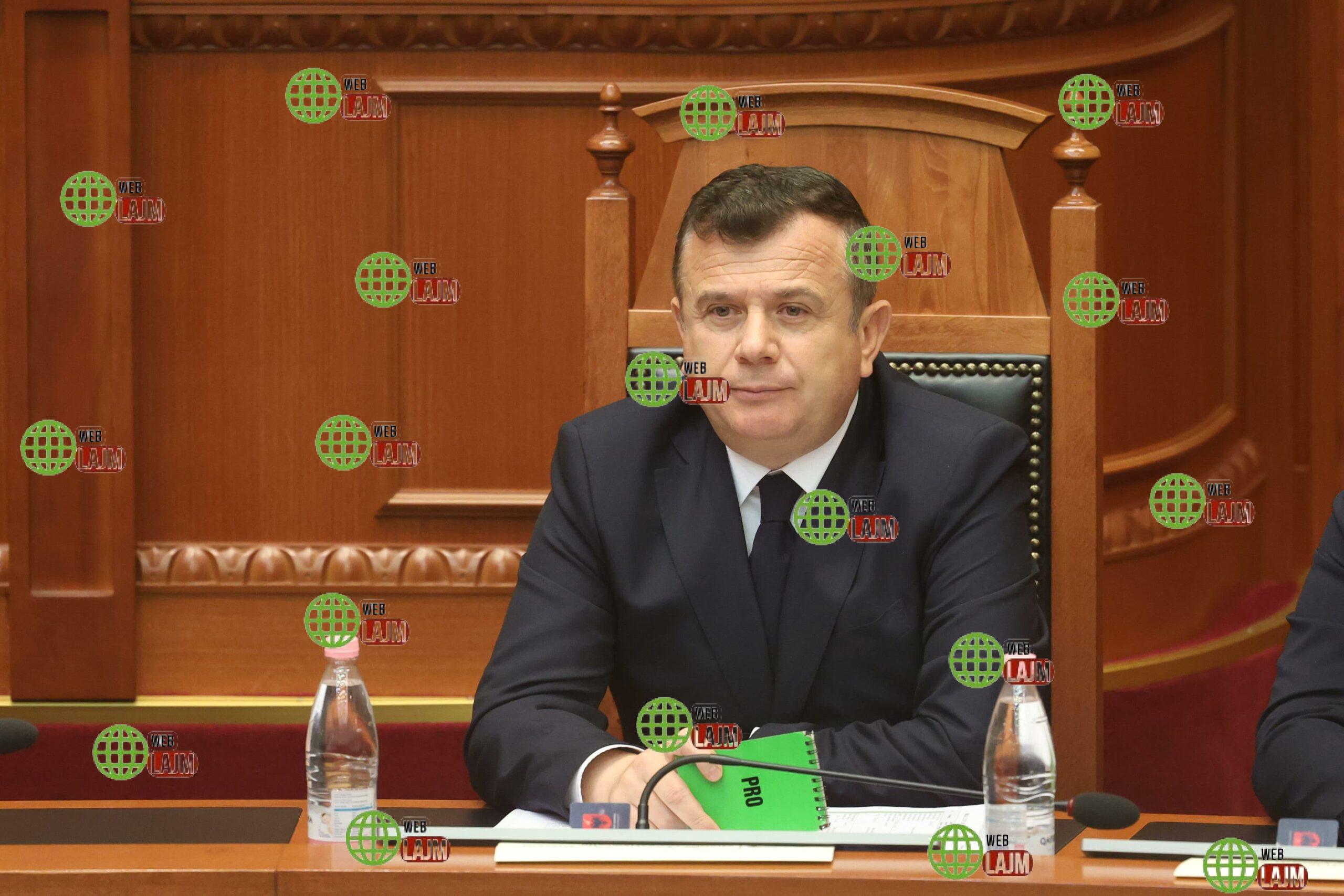 Taulant Balla propozon amendamentin: PS njeh konceptin klasik vetëm burrë dhe grua