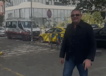 Doshi rikthehet në SPAK pas 8 muajve / Pa avokat dhe i qeshur: U pyeta për një çështje, kolegët…PAMJET