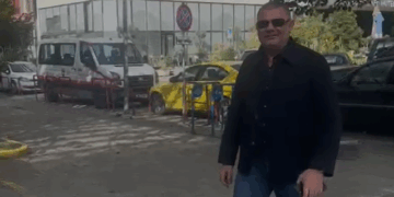 Doshi rikthehet në SPAK pas 8 muajve / Pa avokat dhe i qeshur: U pyeta për një çështje, kolegët…PAMJET