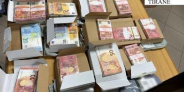 Krimi Ekonomik i Tiranës zbulon Bankën Ilegale në Shkodër. Euro Cash me shumicë / Pamjet