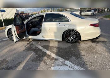 Vritet Gilmando Dani sapo mbërrin në Rinas. I plagosuri Polici AMP-së / PAMJET