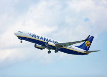 Shqipëria përfiton nga strategjia e re e Ryanair për tregjet me taksa më të ulëta