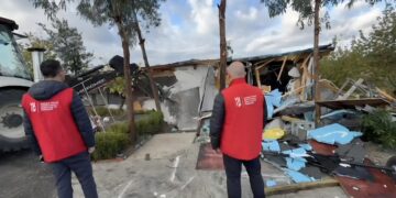 Aksioni IMT / zbulohet buzë Liqenit të Farkës restoranti pa leje, Lirohen 1000m2. PAMJET