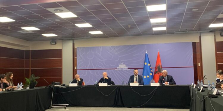 Kodi Penal, Avokatët: Të rishkruhet / Haxhia: Të hiqet çdo nen që cënon profesionin tonë