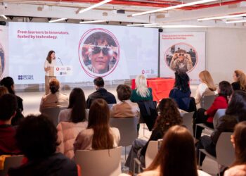 Fondacioni Vodafone dhe British Council prezantojnë Platformën e Parë Kombëtare Dixhitale, për Edukimin në Shqipëri