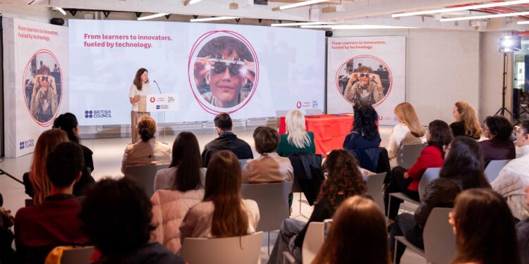 Fondacioni Vodafone dhe British Council prezantojnë Platformën e Parë Kombëtare Dixhitale, për Edukimin në Shqipëri
