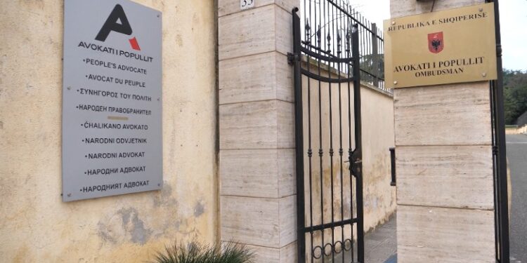 Avokati i Popullit – jo me background politik / Aplikojnë 23 garues, shumica drejt skualifikimit! Duhen 84 vota