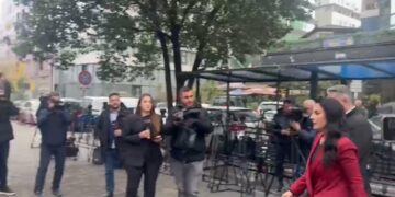 Vendimi i GJKKO-së zbulon se si foltorja e Parlamentit përdorej për t’i kërkuar favore Ballukut: fantazia s’ndalet!