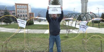 Protesta e 8 Dhjetorit / Mesazhi i të riut Kuksian